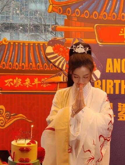 Angelababy最新粉絲數(shù)量統(tǒng)計