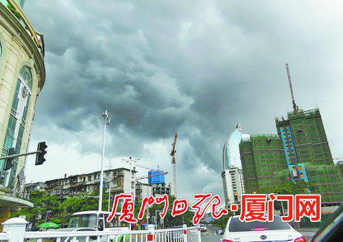 廈門面臨臺(tái)風(fēng)威脅，全方位解讀臺(tái)風(fēng)動(dòng)向與應(yīng)對(duì)策略